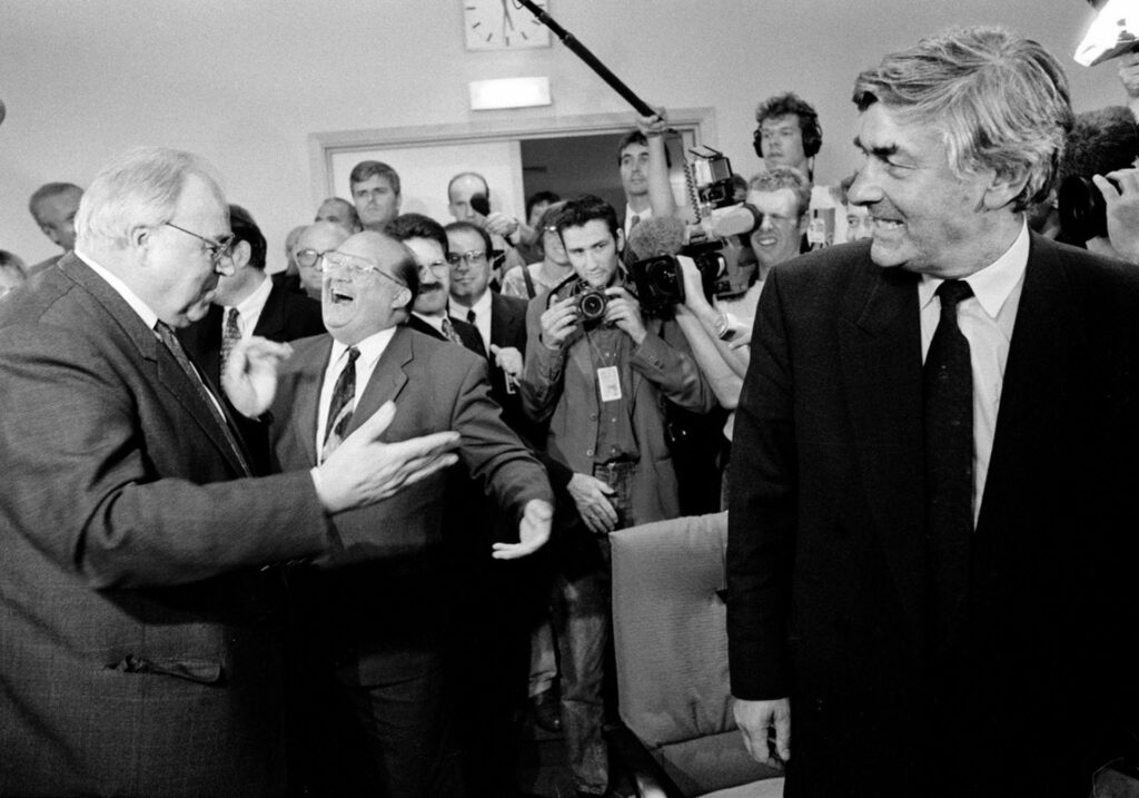 De Duitse Bondskanselier Helmut Kohl (links) en de Nederlandse premier Ruud Lubbers, 1994. (Beeld: Serge Ligtenberg)