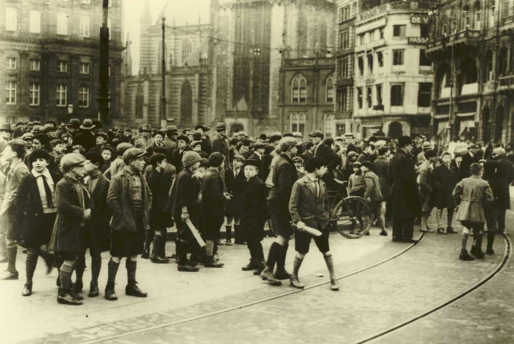 De Jordaanoproer waren opstanden in Amsterdam na de verlaging van de werkloosheidsuitkeringen, 1934. (Beeld: Netwerk Oorlogsbronnen)